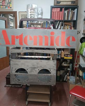 Artemide lampade tabella insegna 