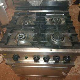 cucina 4 fuochi professionale usata