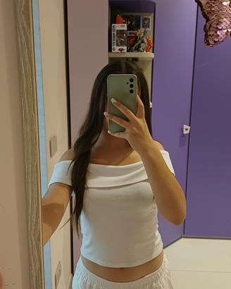 Top con spalle scoperte Stradivarius