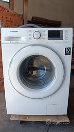 Lavatrice Samsung WF70F5E5U2W da riparare