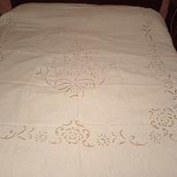 Coperta ricamata intaglio