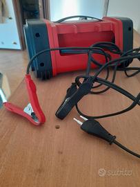 carica batteria da 12 e24 w da macchina e moto