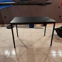 Scrivanie ikea nere