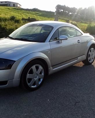 Audi TT Coupé MK1 (1999)