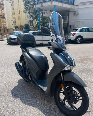 sh 125