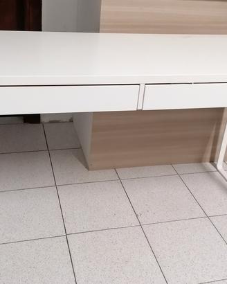 scrivania ikea micke 