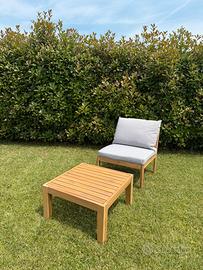 Poltrona da giardino con tavolini