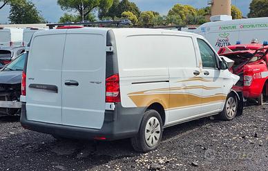 SINISTRATA Mercedes-benz Vito 2.2 116 CDI PC-SL Fu
