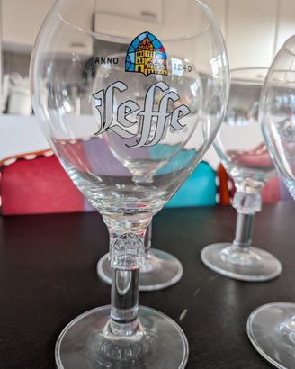 4 bicchieri birra Leffe