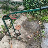 Tappatrice per imbottigliare tappi in sughero vino