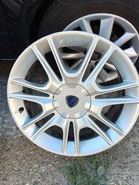 Cerchio in lega originale Lancia Delta 17" - 7Jx17
