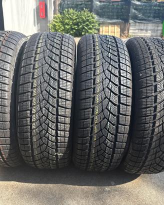 gomme usate 2155017 Winter GOODYEAR - ULT - 087