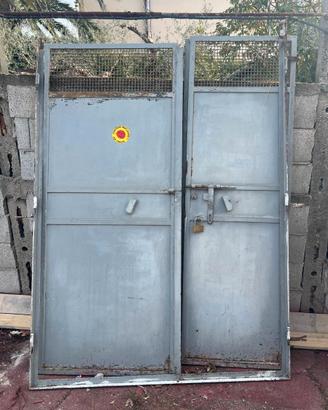 2 Porte in ferro