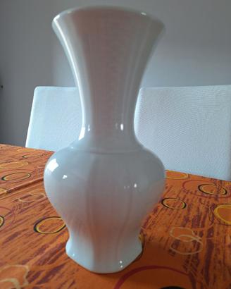Vaso porcellana bianca manifattura tedesca