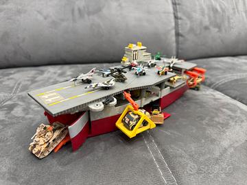 Portaerei Micro Machines Galoob