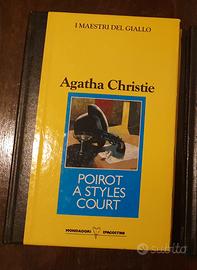 libro  Poirot a Styles Court

diAgatha Christie(
