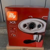 macchinetta del caffè illy