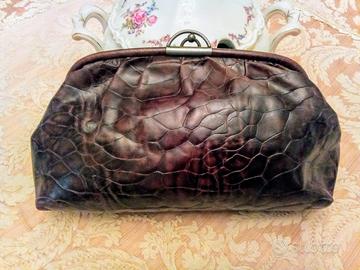 Borsa busta a mano Luana pochette pelle marrone