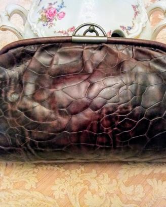 Borsa busta a mano Luana pochette pelle marrone