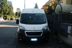 Peugeot Boxer 330 2.2 BlueHDi 130 S&S PC-TN Furgon