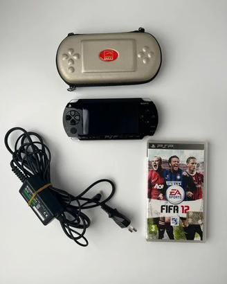 PSP 1004 Nera Sony PlayStation Portable + Gioco