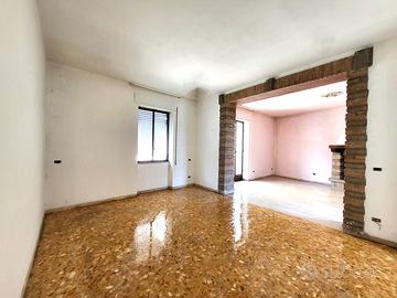 Ampio appartamento zona centrale