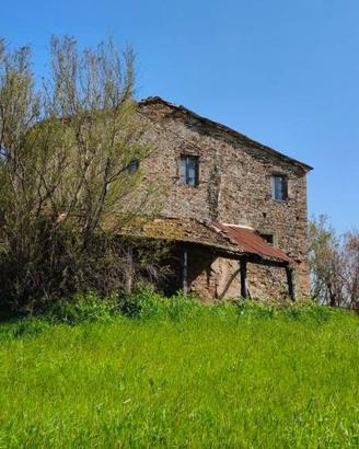 Rustico / Casale di 87 m² con 2 locali a Saludecio