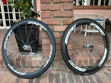 Ruote Zipp alto profilo in carbonio