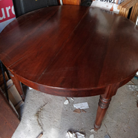 Tavolo da pranzo in legno di noce allungabile