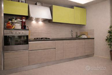 Cucina lineare 3,80 - come nuova - €1000