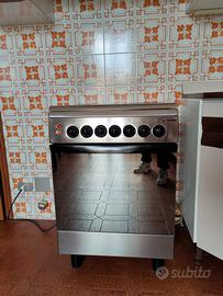 Fornelli con forno a libera installazione