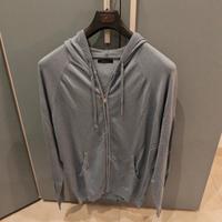 Maglia con cerniera e cappuccio