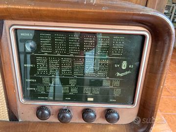 RADIO  MAGNADYNE SV 62 - VINTAGE