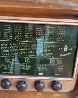 RADIO  MAGNADYNE SV 62 - VINTAGE