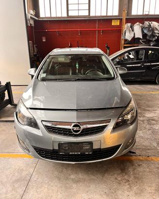 OPEL ASTRA CDTI RICAMBI USATI GARANTITI