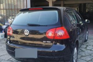 Golf 5 1900 tdi confort line.