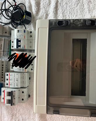 COMPONENTI ELETTRICI USATI DA QUADRO ELETTRICO
