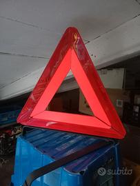 TRIANGOLO DI EMERGENZA AUTO