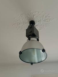 Lampada modello Sosia di Ing. Castaldi