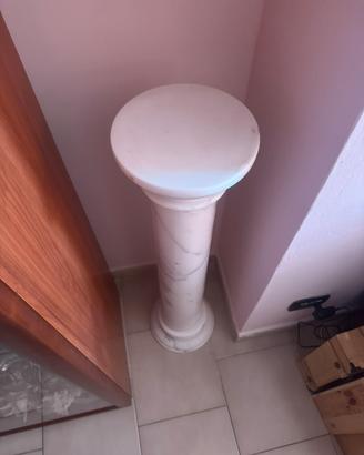 Colonna in marmo di Carrara
