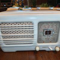 Radio a valvole da comodino