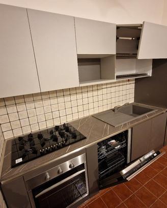 Veneta Cucine con isola - Anno 2024