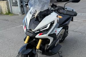 Xadv 750 2024 SPECIAL EDITION 8000KM TRATT.