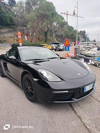 Cayman 718