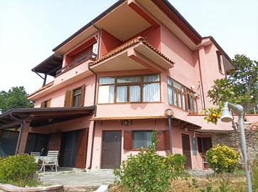 Appartamento in villa a 3,5 Km dal mare