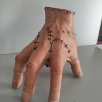 Mano mercoledì addams