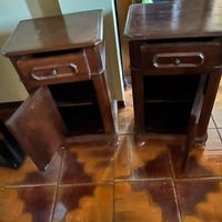 Due comodini del 900 trnuti bene