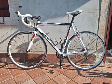 Bicicletta Opera con rulli