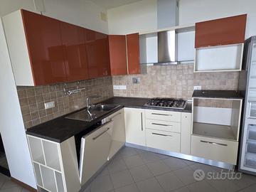 CUCINA COMPLETA 2x3m  con elettrodomestici Franke