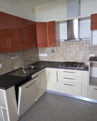 CUCINA COMPLETA 2x3m  con elettrodomestici Franke
